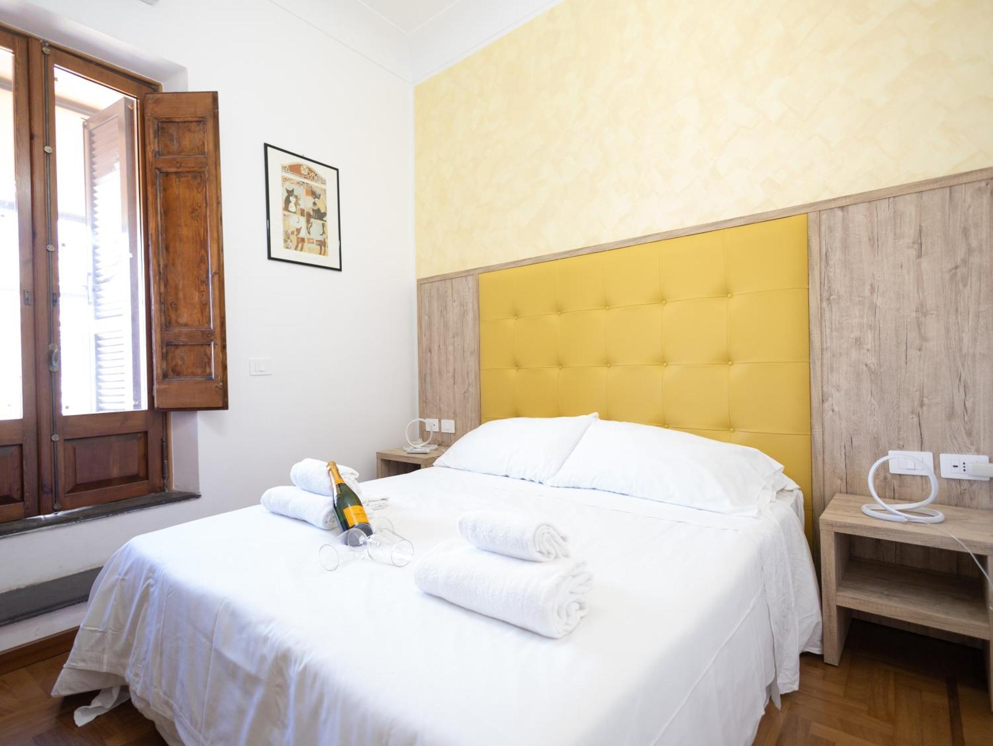 Romerooms Condotti Pensión Roma